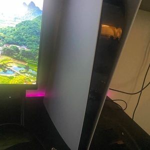 Ps5 used comes with 2 controllers